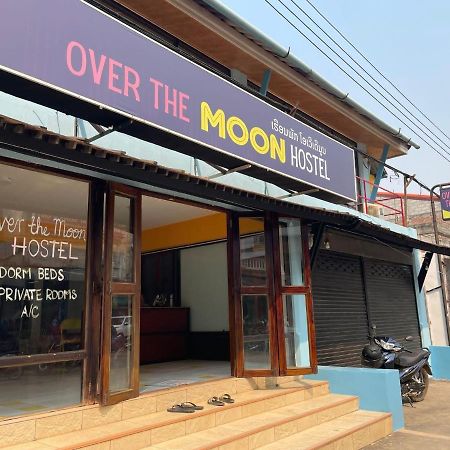 Over The Moon Hostel Ban Houayxay Eksteriør bilde